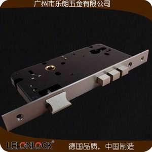 三杆锁体防盗性强吗？